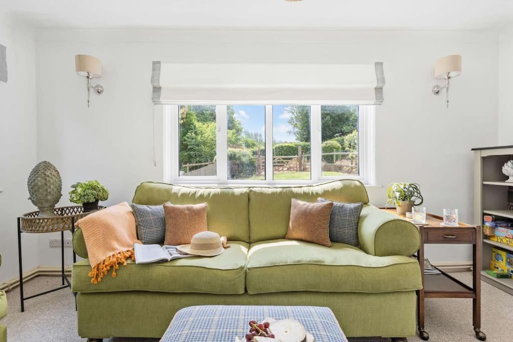 Bramblewood - Cosy Chic, Hot Tub, Close To Beach Stokeinteignhead エクステリア 写真