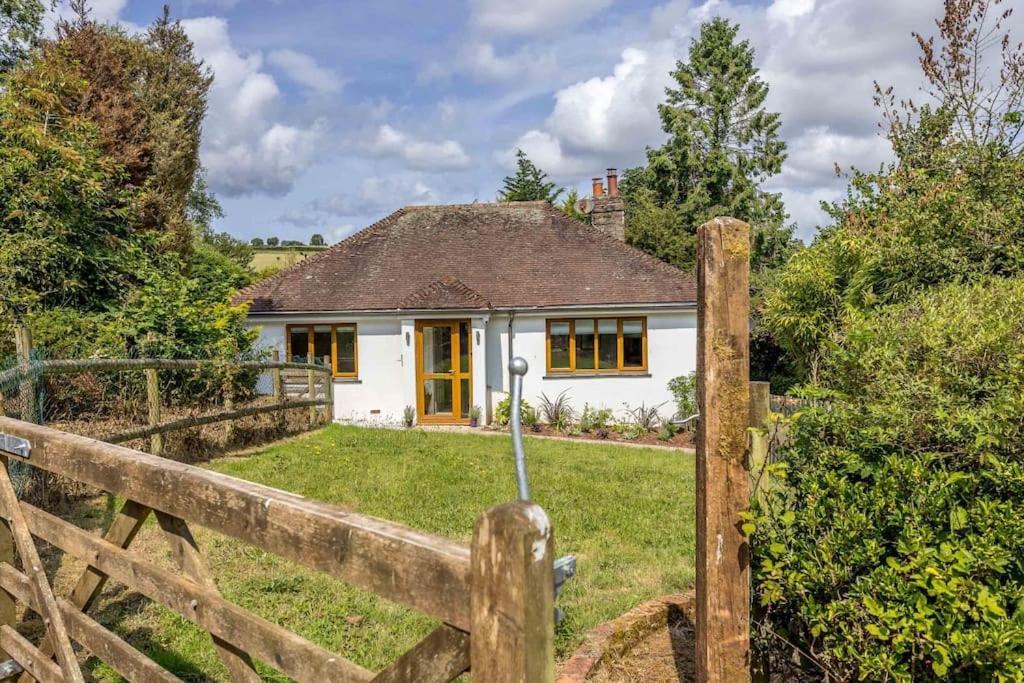 Bramblewood - Cosy Chic, Hot Tub, Close To Beach Stokeinteignhead エクステリア 写真