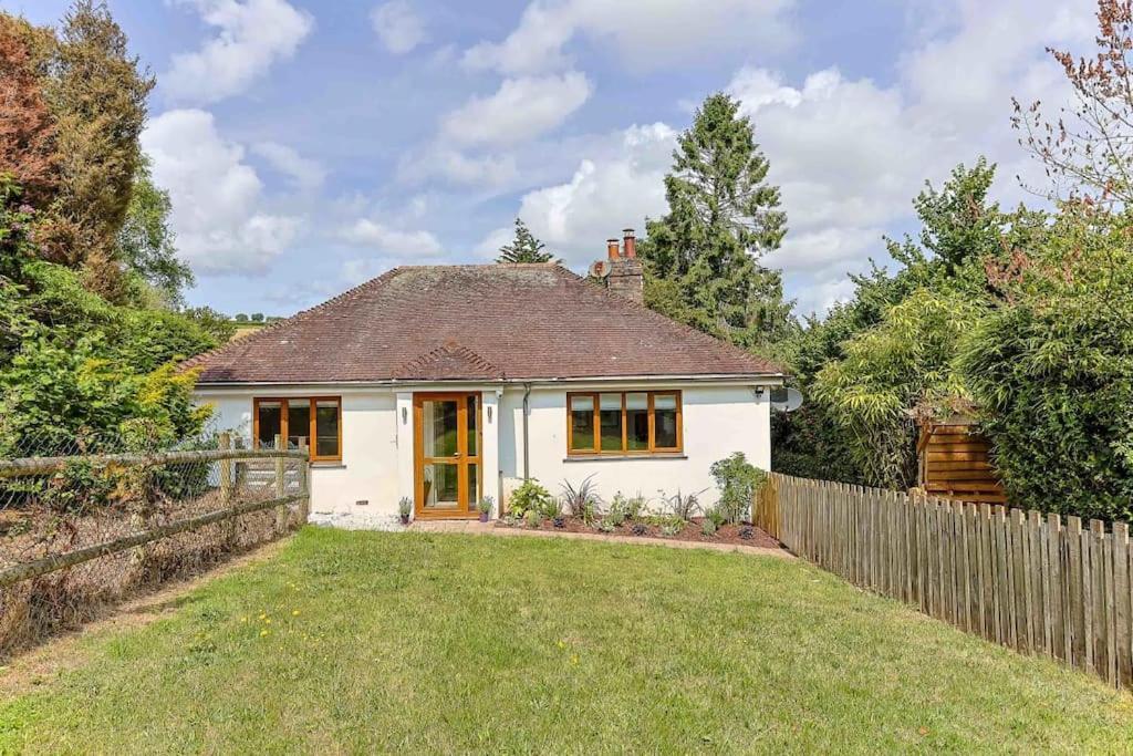 Bramblewood - Cosy Chic, Hot Tub, Close To Beach Stokeinteignhead エクステリア 写真